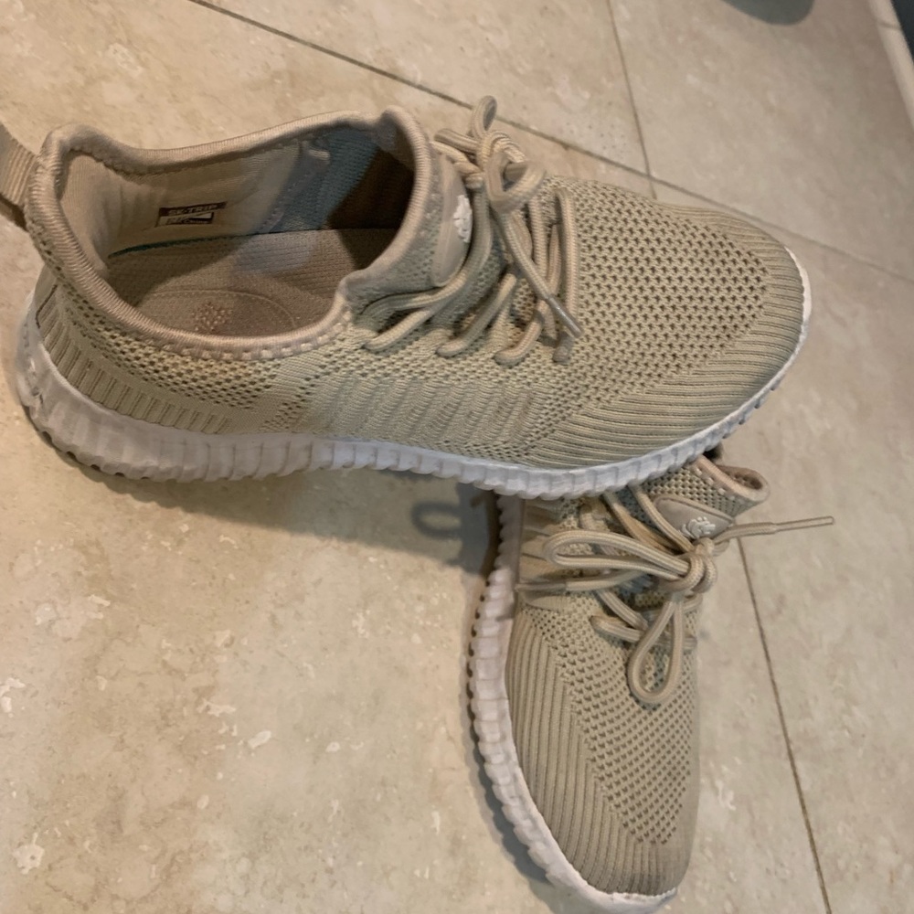 Women’s Beige Athletic Shoes -Ski Trip brand